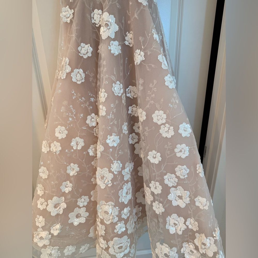 NEW Bronx and Banco Mademoiselle Embroidered White Floral Midi Bridal Dress - Picture 10 of 15